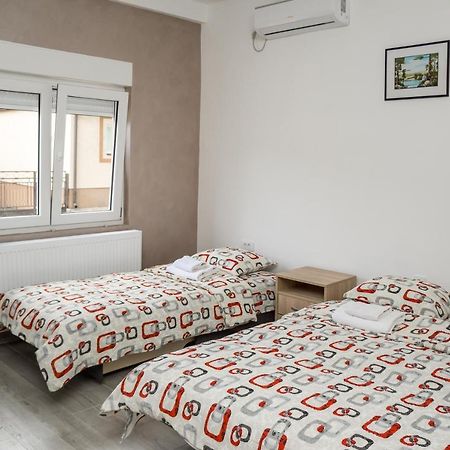 City Apartment Bb 巴伊纳巴什塔 外观 照片