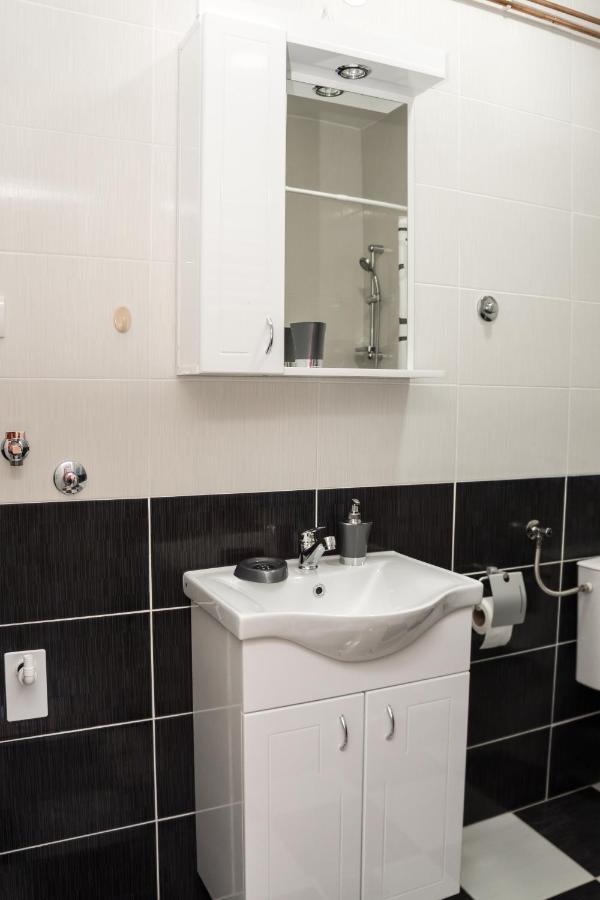 City Apartment Bb 巴伊纳巴什塔 外观 照片